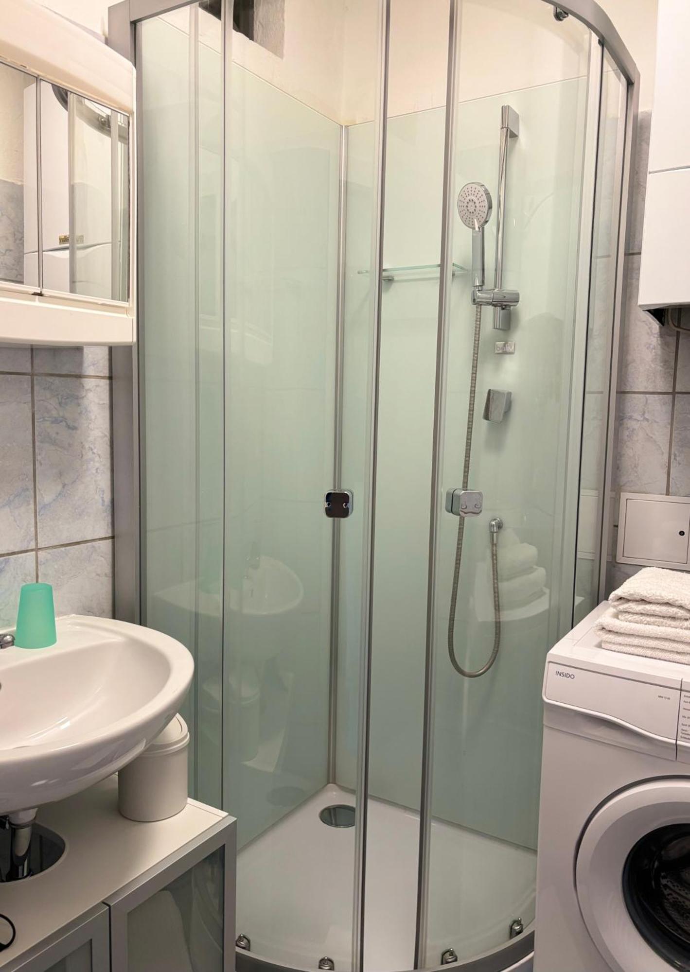 Zum Breyer Bnb City Apartment Baden Eksteriør billede
