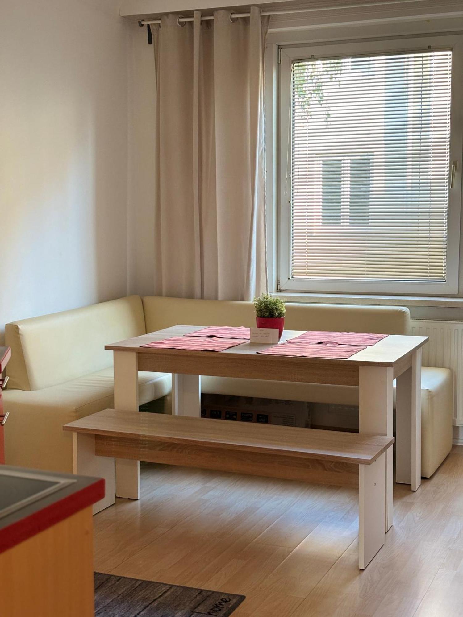 Zum Breyer Bnb City Apartment Baden Eksteriør billede